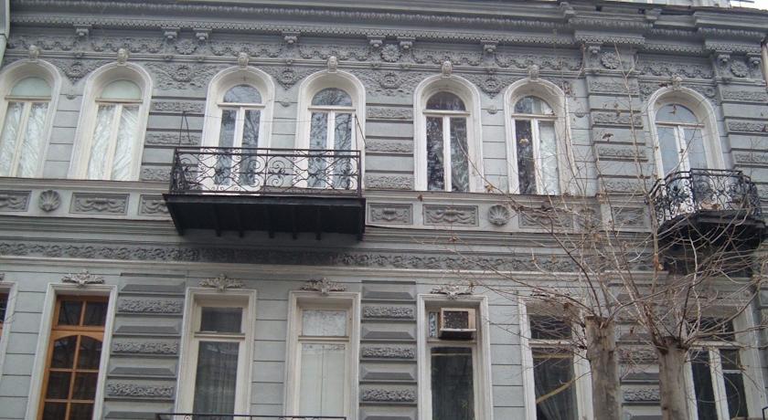 Old Tbilisi Trio Apartments Bagian luar foto