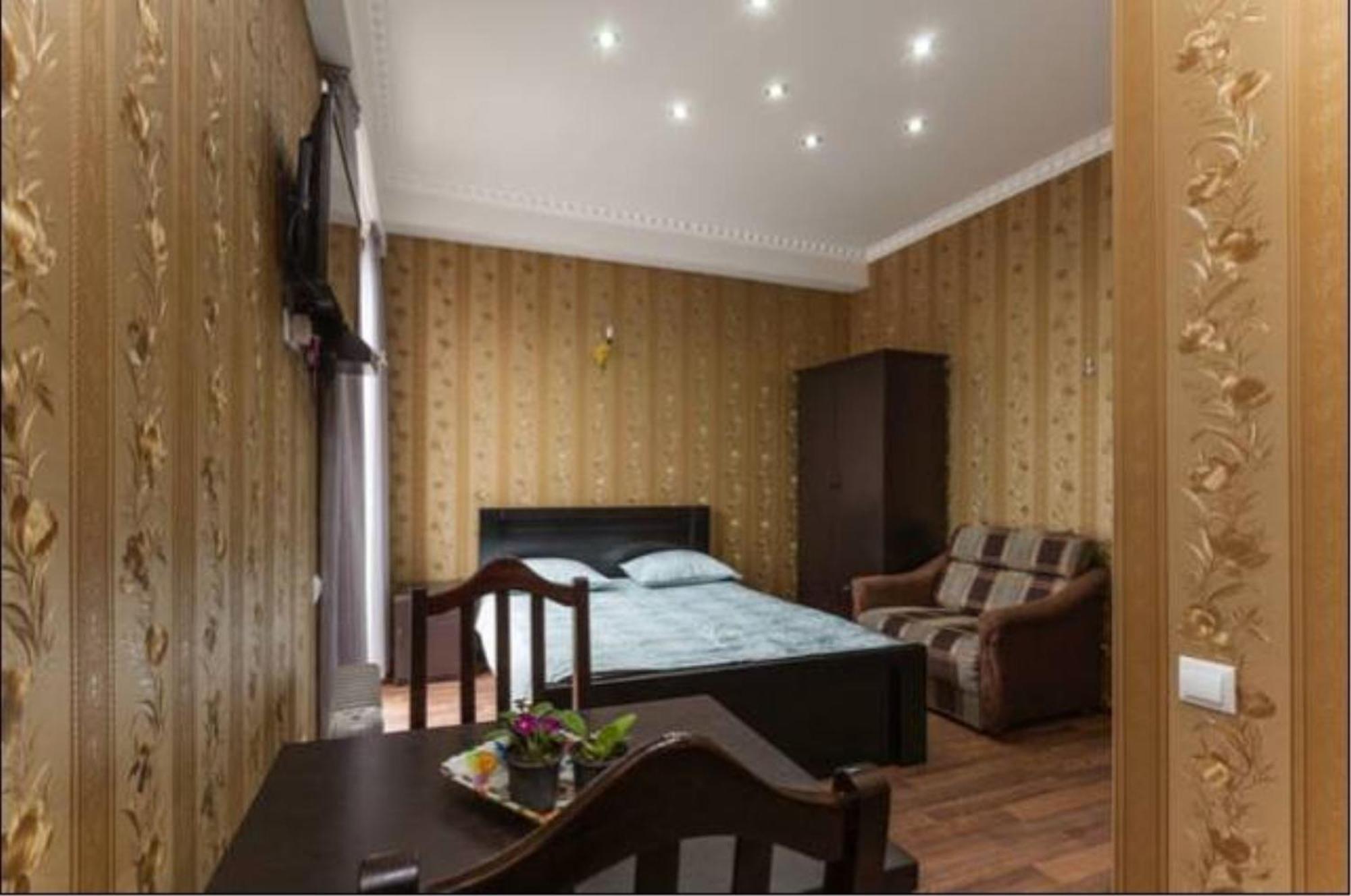 Old Tbilisi Trio Apartments Ruang foto