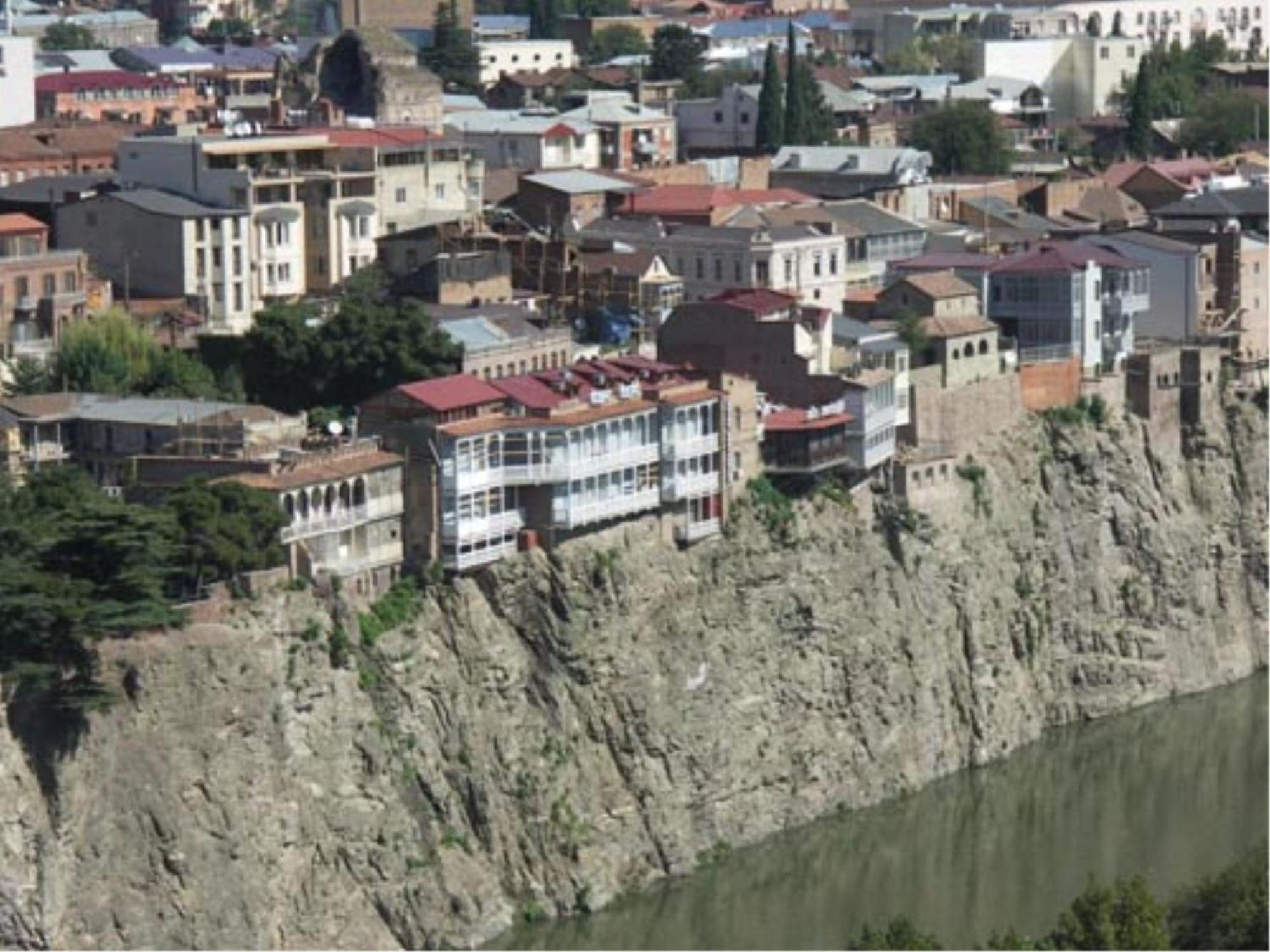 Old Tbilisi Trio Apartments Ruang foto