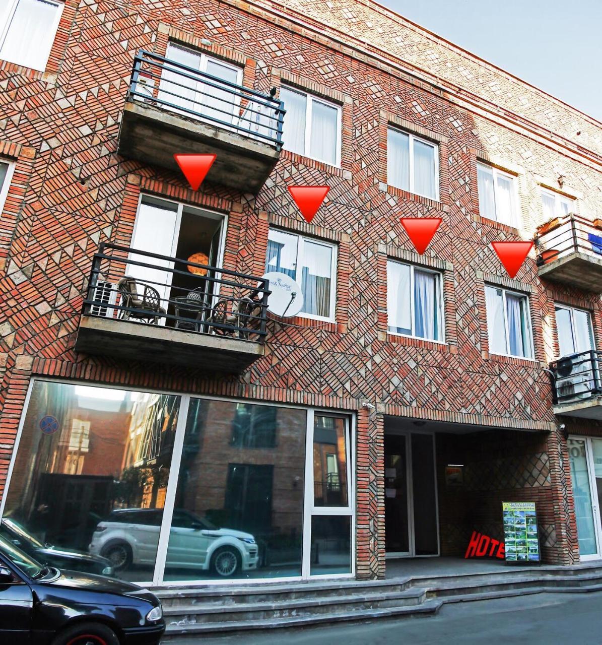 Old Tbilisi Trio Apartments Bagian luar foto